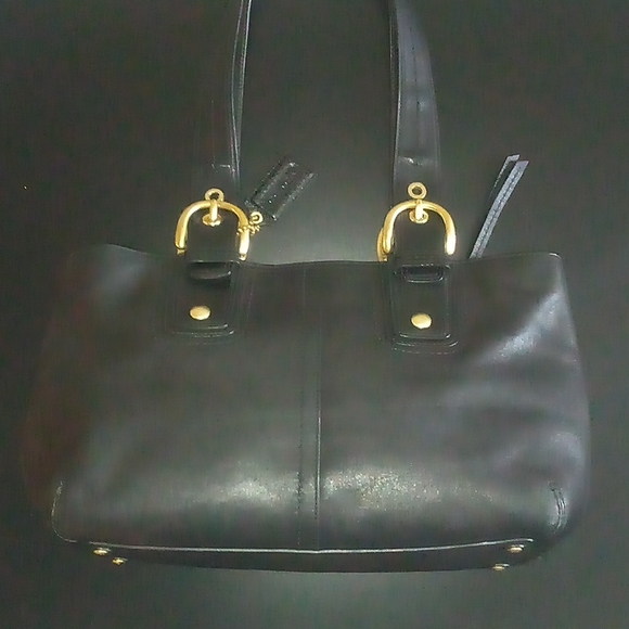 Coach - Picture 4 of 6